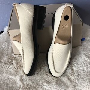 Ivory Rothy’s loafer size 8.5